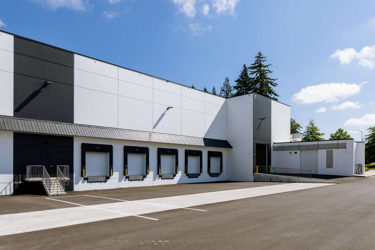 WalesMcLelland's tweet photo. On behalf of our client, we are pleased to announce the completion of Phase 1 of the Sunmark Business Centre!

Wales McLelland is proud to have completed this and several other construction projects in the Campbell Heights area.

#Industrial #Project #Site #WMConstruction https://t.co/nwVSAaVfhR