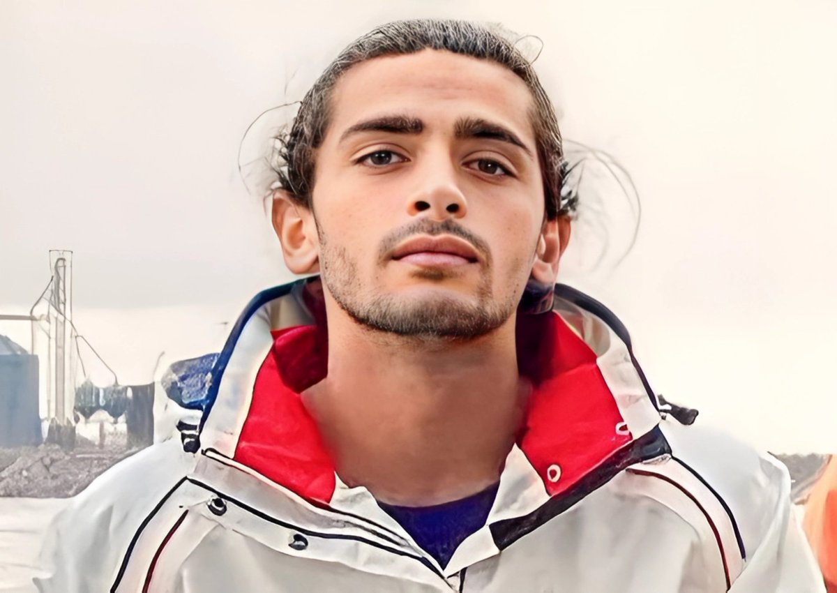 Λ L I Я Σ Z Λ tweet media