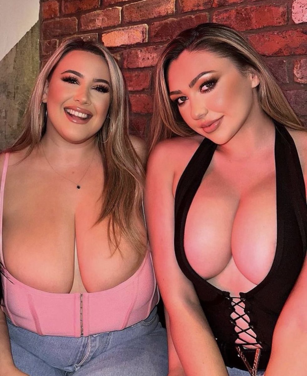 We’ve turned OFF our tip-to-message so our DMs are totally open on our FREE only fans for the first time ever! Let’s chat! onlyfans.com/ninaandlauraxx