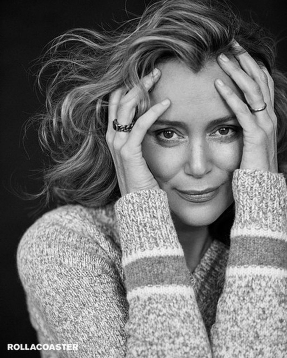 HannahSky's tweet photo. #KeeleyHawes is one of my fav actresses after watching #Bodyguard, #TheDurrells, #TheMissing, #LineOfDuty and #FindingAlice… many. Even though the first time I saw her in #DeathAtAFuneral in 2008. She is one of the best-loved faces of British TV drama. https://t.co/1uRWfb5OLP