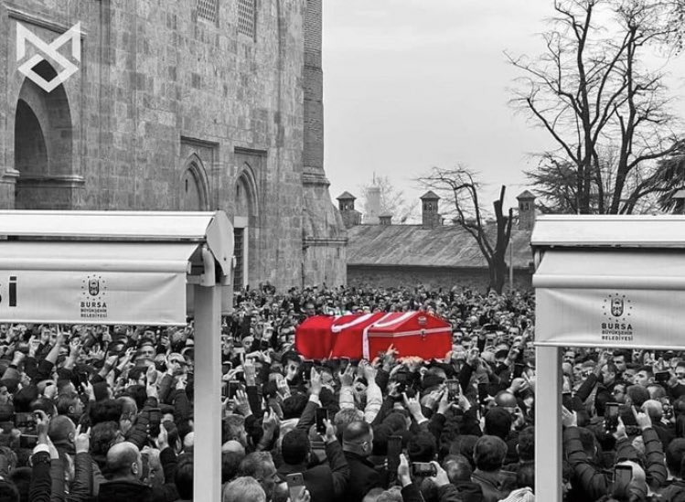 ❝Aslında hiçbir şey yasadışı değildi, çünkü artık yasa diye bir şey yoktu.❞

George Orwell 
#SinanATESicinAdalet