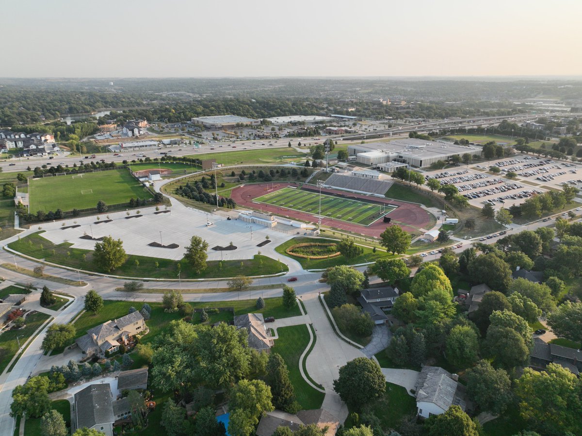 Burke High is seeking a Assistant Principal/Data Administrator for the 2024-2025 school year. The development of our master schedule is a big part of this position and we have a great team for support. Position closes Feb 11 and if interested apply here: omaha.tedk12.com/hire/ViewJob.a…