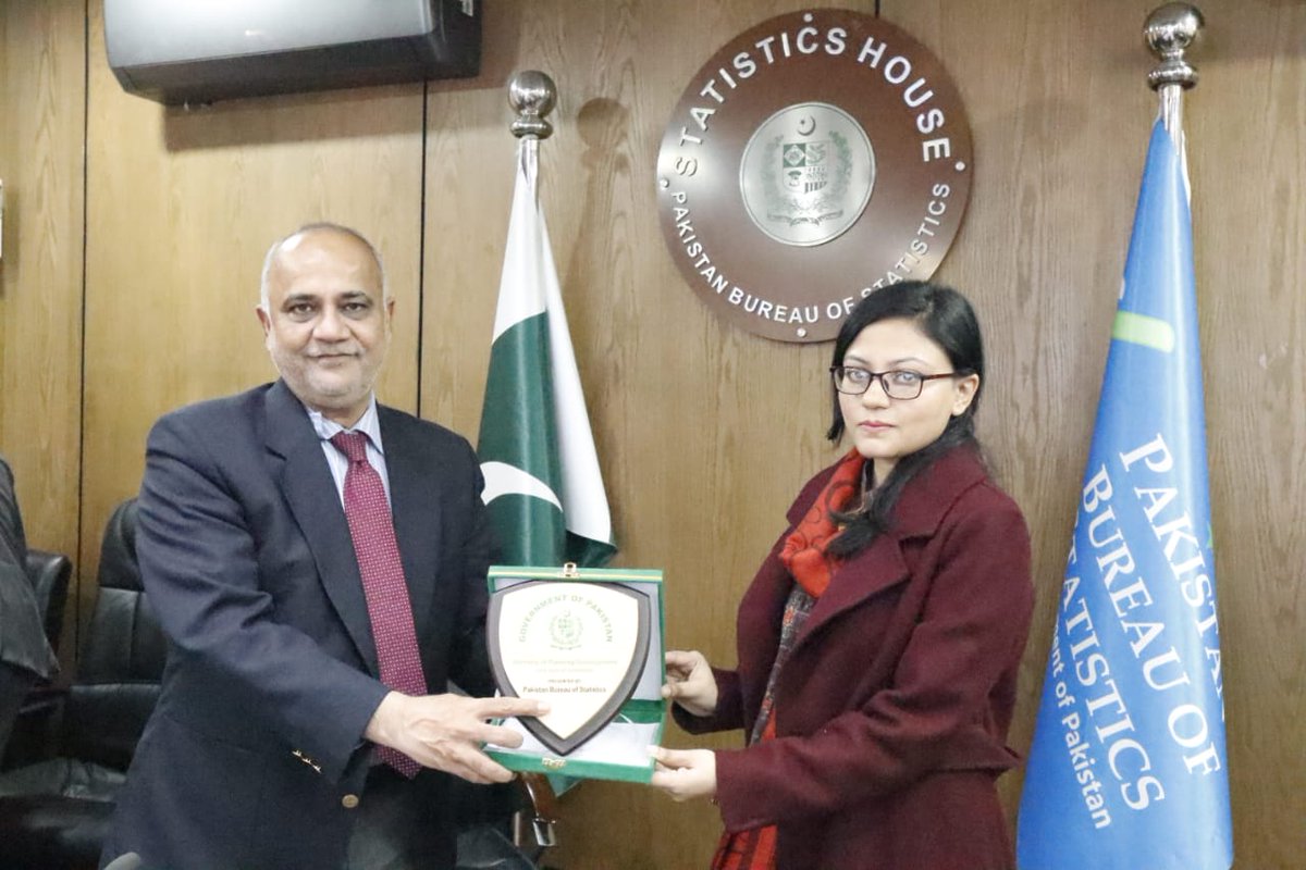 PBSofficialpak's tweet photo. Visit of Probationary officers of Civil Service Academy (51st CTP) to Pakistan Bureau of Statistics (PBS).   #PaKPBS #POVisit #NewBeginnings #CareerGrowth #OnTheJobTraining #ProfessionalDevelopment  #CareerAdvancement #TeamBuilding #CTP
@civilservic https://t.co/tyG2REJzau