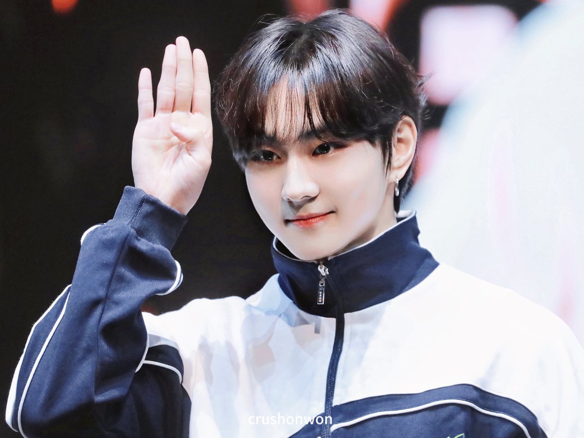 crushonwon's tweet photo. 🐱🐰

#정원 https://t.co/U0S0i5UXDf