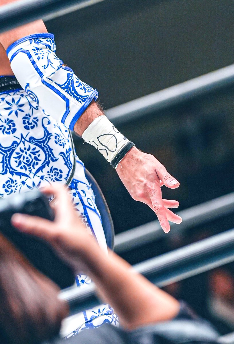 EnderKaraPW's tweet photo. I'm about to leave Japan with the @BJWOfficial Junior Heavyweight Championship.
My intentions are clear.
I shared one of many visions after I first won the title, and I reminded you all after my first of many successful defenses to come.
And now I'm here to remind you once again. 見ってください:
https://t.co/qKRdXn1mNJ
まもなくスウェーデンに帰る。
このツアーありがとうございました。
大日本プロレス、がっかりさせたくない。
3月に会いましょう。
#bjw #大日本プロレス
#njpw #新日本プロレス #bosj
#sthlmsyndrome
#ProjectHavoc
📸 @sit026df