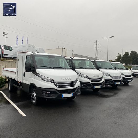 ChanasAuto's tweet image. L'année 2024 débute en force avec les 4 premières livraisons d'Iveco chez Chanas Auto ! 2 Benne Coffre Boîte Manuelle 160cv pour un paysagiste, 1 Benne Simple 3m60 Boîte Manuelle 160cv pour un charpentier, et 1 Benne Coffre.  #Livraisons2024 #Iveco #ChanasAuto #Utilitaire