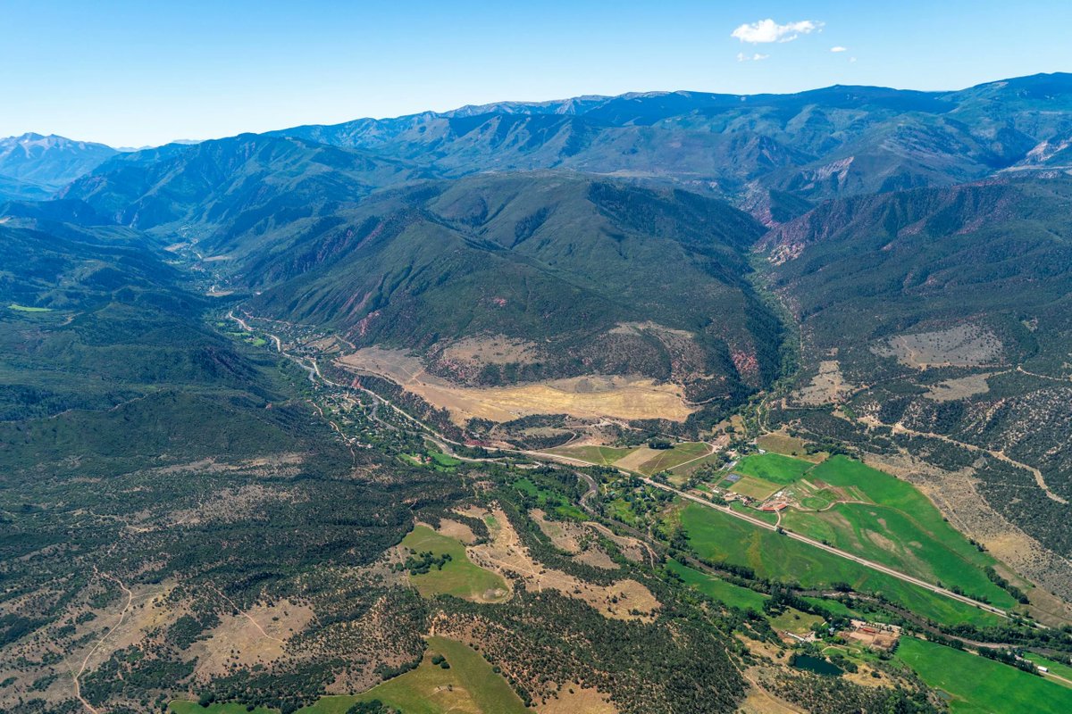 CoyoteGulch's tweet photo. Puckett Land Co. drops bid for Thompson Creek reservoir water rights -- @AspenJournalism #CrystalRiver #RoaringForkRiver #ColoradoRiver #COriver #aridification https://t.co/BnQJzD8bat https://t.co/VVgOBRPc9o