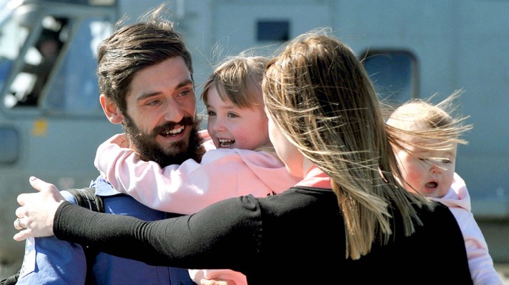 pathfindermag's tweet image. Families of #exService personnel need to be consistently identified, recognised, and supported, according to new research published by Queen’s University Belfast and @kcmhr at King’s College London, funded by @FiMTrust

Read the full story at bit.ly/pf_families