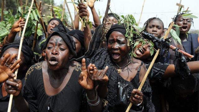 Realest4yf's tweet photo. In plateau state, who are the aggressors behind the killings? 
By whom are these murders being funded? #EndPlateauKillingsNow https://t.co/Ltc67tWL4e