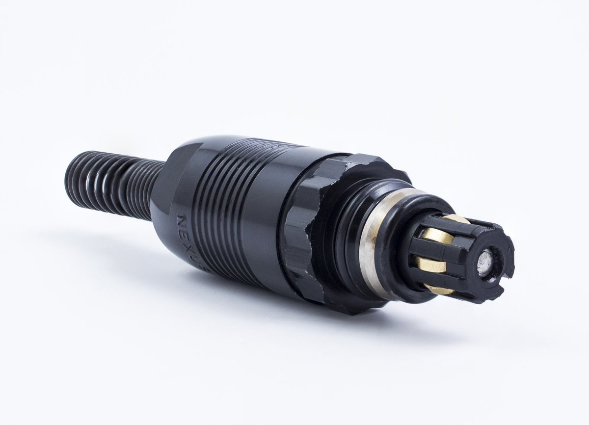 cdmincorporated's tweet photo. Amphenol NEXUS watertight breakaway connectors are weatherproof, submersible and rated at 5000 mating/unmating cycles! Radial contact design is self-cleaning. #WhatsNewTuesday #BreakawayConnectors #PowerConnectors #RailConnectors #TacCom #TacticalCommunicationsConnectors https://t.co/TYSHjIG4iV