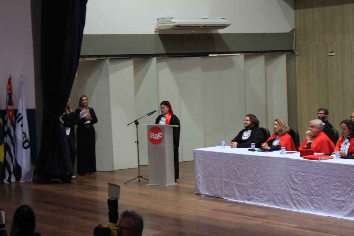 acifaac's tweet photo. Na quinta-feira (25), ocorreu a colação de grau dos alunos dos cursos de Comunicação: Rádio, Televisão e Internet (RTVI), Jornalismo e Relações Públicas e na sexta-feira (26), ocorreu a colação de grau dos cursos de Arquitetura e Urbanismo, Artes Visuais + https://t.co/YmQpUQC0ZP