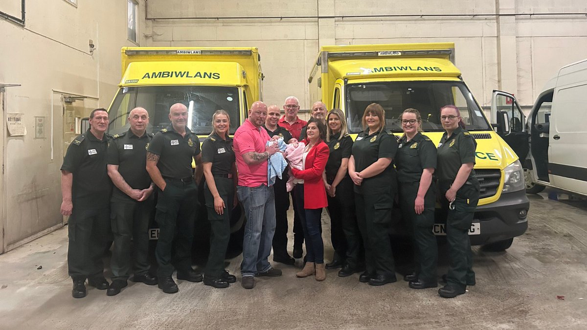 WelshAmbulance's tweet photo. A #MountainAsh mum and dad have had an emotional reunion with the ambulance crew who supported the birth of their premature twins. 👶

The #thermoregulation training that the #TeamWAST crew had just weeks prior enabled them to give the best possible care.🔗https://t.co/6XerfmVGmG https://t.co/O7xP9wzrmz