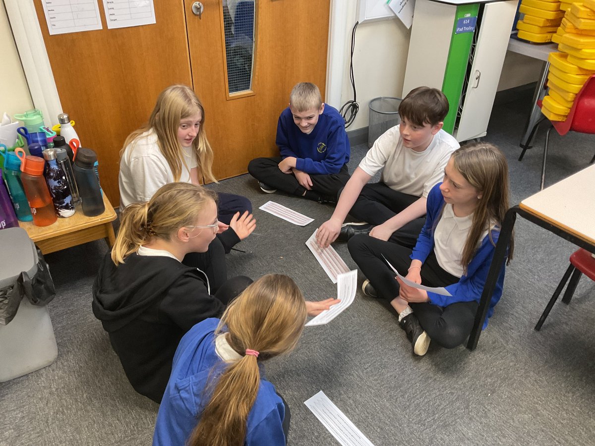 AcklamWhin's tweet photo. Class 14 are having a debate as to whether mega-farms are positive or negative. Are they good for the environment? Are they good for the economy of the UK? @Grammarsaurus1 #economy #intensivefarming #extensivefarming https://t.co/4wlYmjYzDe