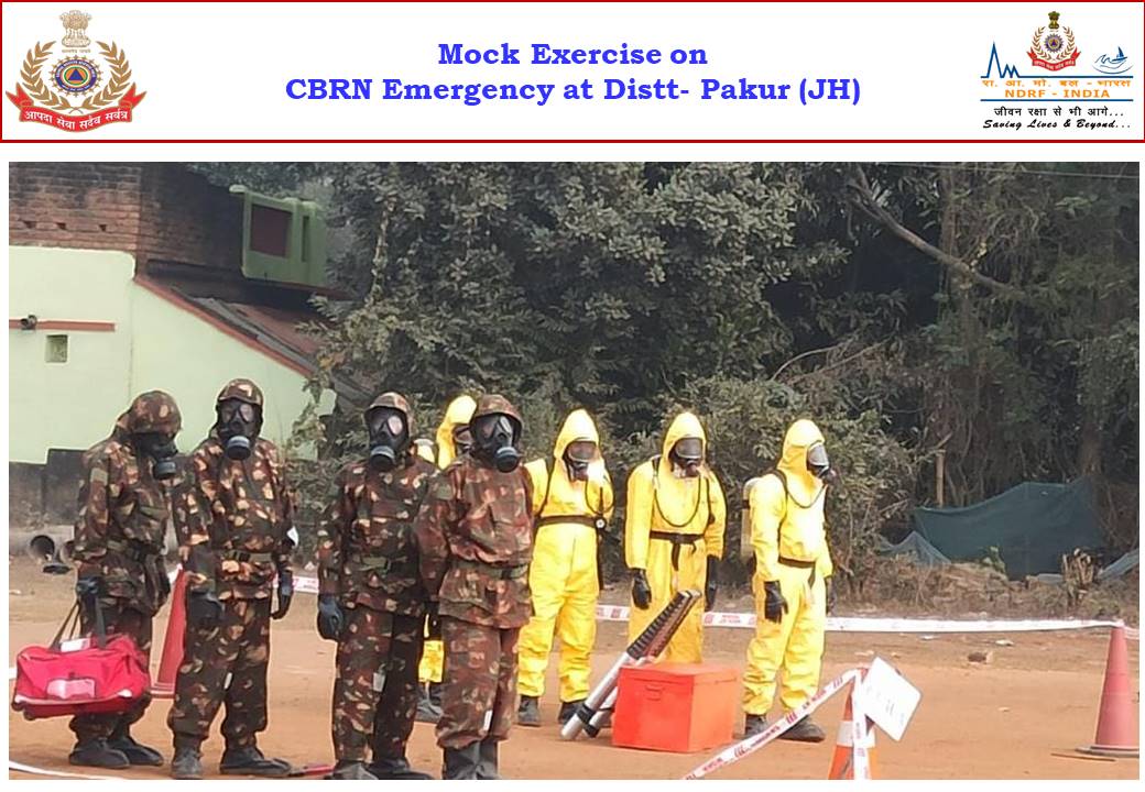 09NDRF's tweet photo. A #Mock_exercise on Chemical emergencies CBRN conducted at bazar samiti Ground,Distt-#Pakur (JH).
@ndmaindia 
@NDRFHQ 
@dcpakur 
@RanchiPIB https://t.co/cQgiAbbMUb