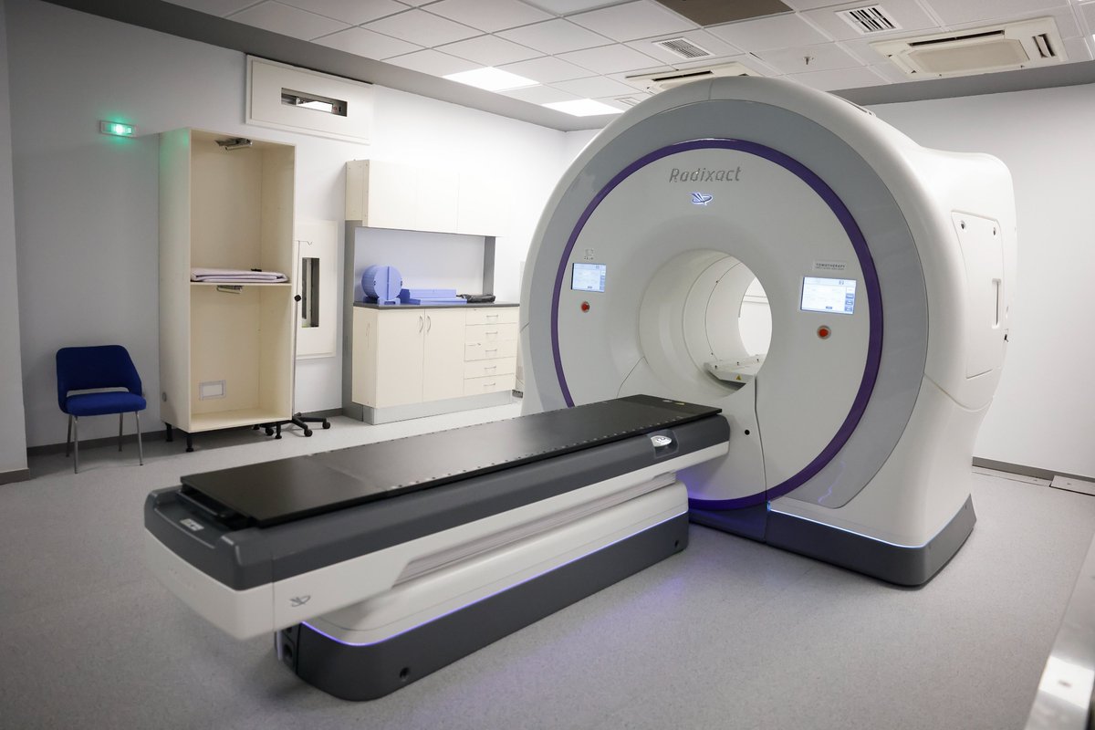 ComunidadMadrid's tweet photo. 🏥 El Plan de Renovación Tecnológica de @SaludMadrid destinará este año 72 millones de euros para incorporar 341 nuevos dispositivos de alta tecnología.

✅ Estos equipos aportan diagnósticos más precisos y permiten ofrecer tratamientos más ágiles y personalizados. https://t.co/mIoJarHY1q