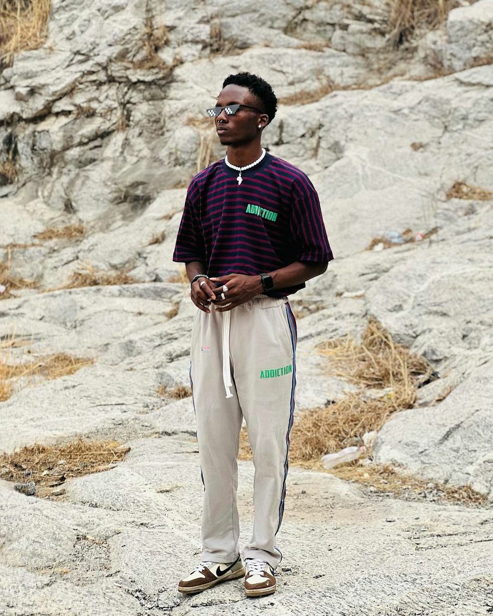 pizzyclothings's tweet photo. “If you can quit for a day, you can quit for a lifetime.”
- Benjamin Alire SÃ¡enz
#addictionrecovery 

Portable Emilokan NYSC Snapchat Erling Haaland Dollar Abuja Malo Gusto Seyi Makinde Bashir #DavidoO2Arena Ketu 1 CAD Airtel Congratulations Oba Uzoho Airdrop 9 PGMOL Nigeria https://t.co/TyLyg9O7o9