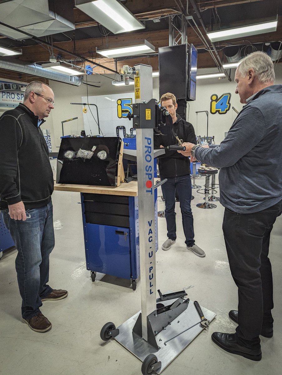 We are delighted to have had the opportunity to welcome Nathan, one of the new owners of Autobody News magazine, and Steve, the sales manager, at Pro Spot last week. 

#ProSpot #AutobodyNews #industryupdate #madeintheusa #madeinUSA #factorytour #prospotwelding #technology #auto