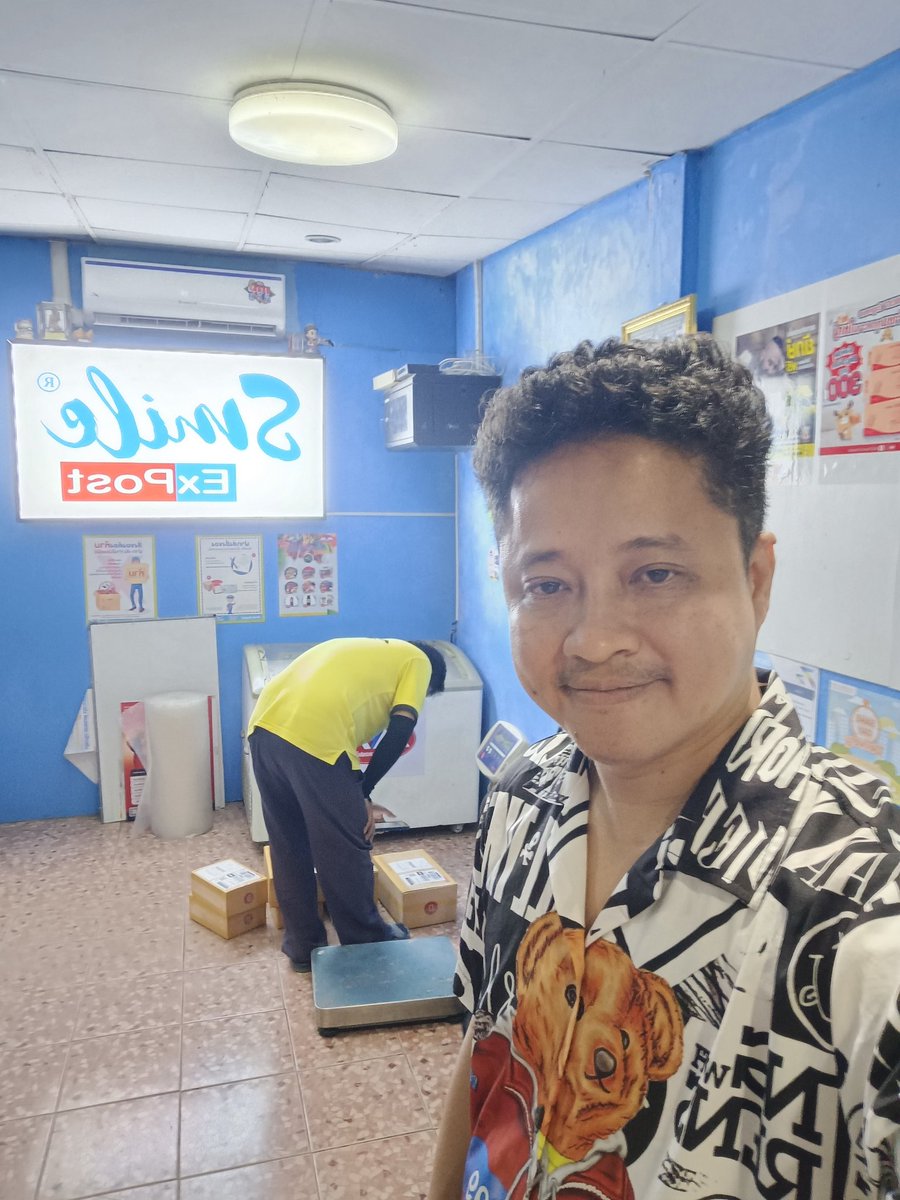 deenX2018's tweet photo. เราพร้อมให้บริการทุกขนส่งที่SmileExpost ✌️
#ThaiPost #FlashExpress #Dhl #BestExpress #Kerry #ขนส่งทั่วไทย🇹🇭 https://t.co/HDx1uFl6ai