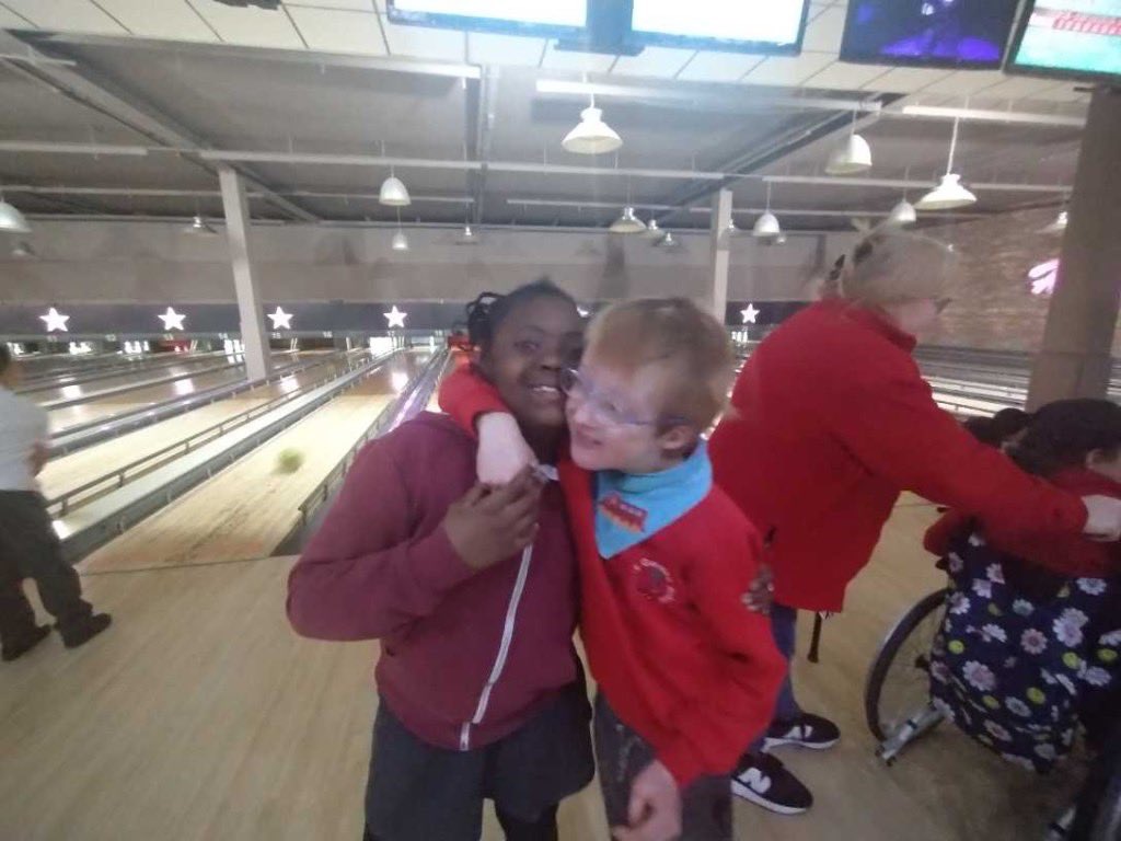 CherryGdnSchool's tweet image. Some of the children in Jungle corridor have been out at @LPESSN Bowling Competition @HollywoodBowlUK this morning. We just missed out on the final but there were some serious bowling skills on show! #SpinItToWinIt