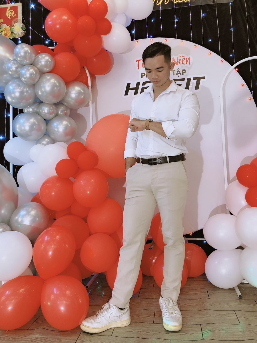 InhPhut's tweet photo. Thời gian cũng như tuổi trẻ vậy, mỗi người chỉ có một lần nên đừng để trôi qua vì những điều vô nghĩa. https://t.co/uaC4gcnPXP