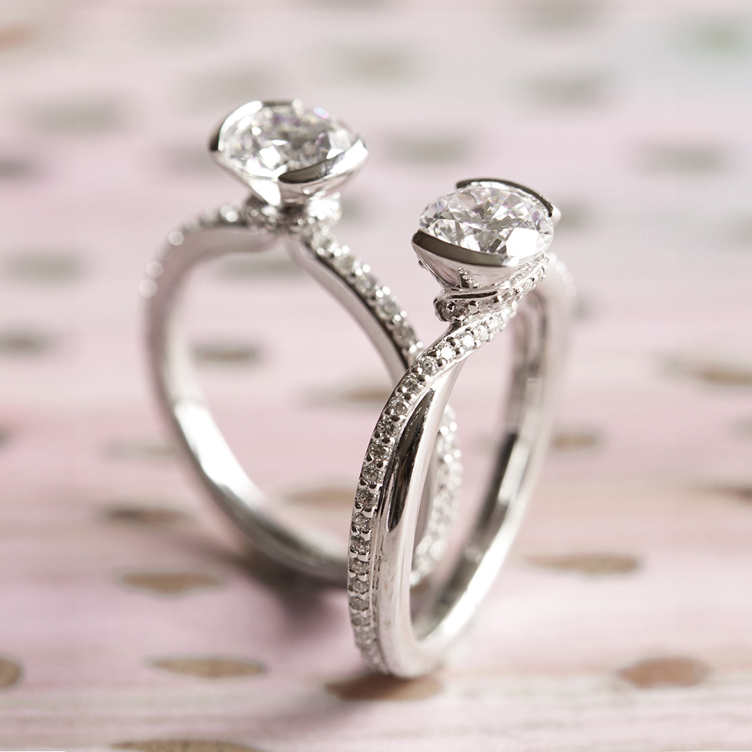 DunkinsDiamonds's tweet image. Your love is extraordinary, and so should be the engagement ring. Let Dunkin's Diamonds be part of your special moment, guiding you to the ring that reflects the depth and beauty of your commitment. 💑💍 #ExtraordinaryLove #PerfectRing #DunkinsDiamonds