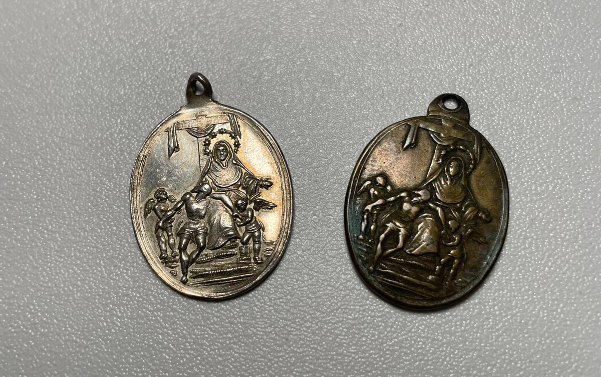 Así eran las medallas de clavario y cofrade. cofradedolorosa.blogspot.com/2024/01/asi-er…