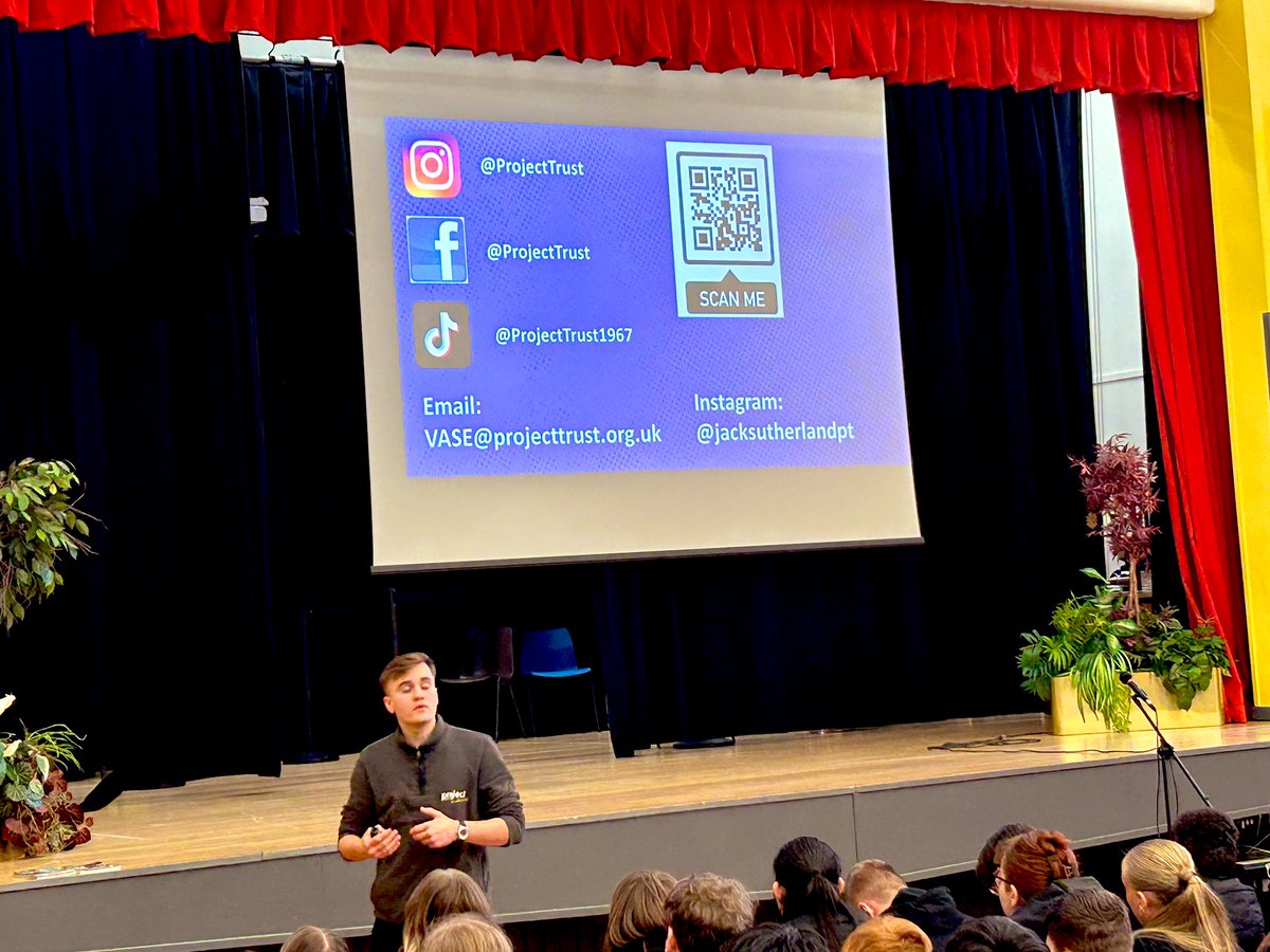 St Paul's Languages tweet media