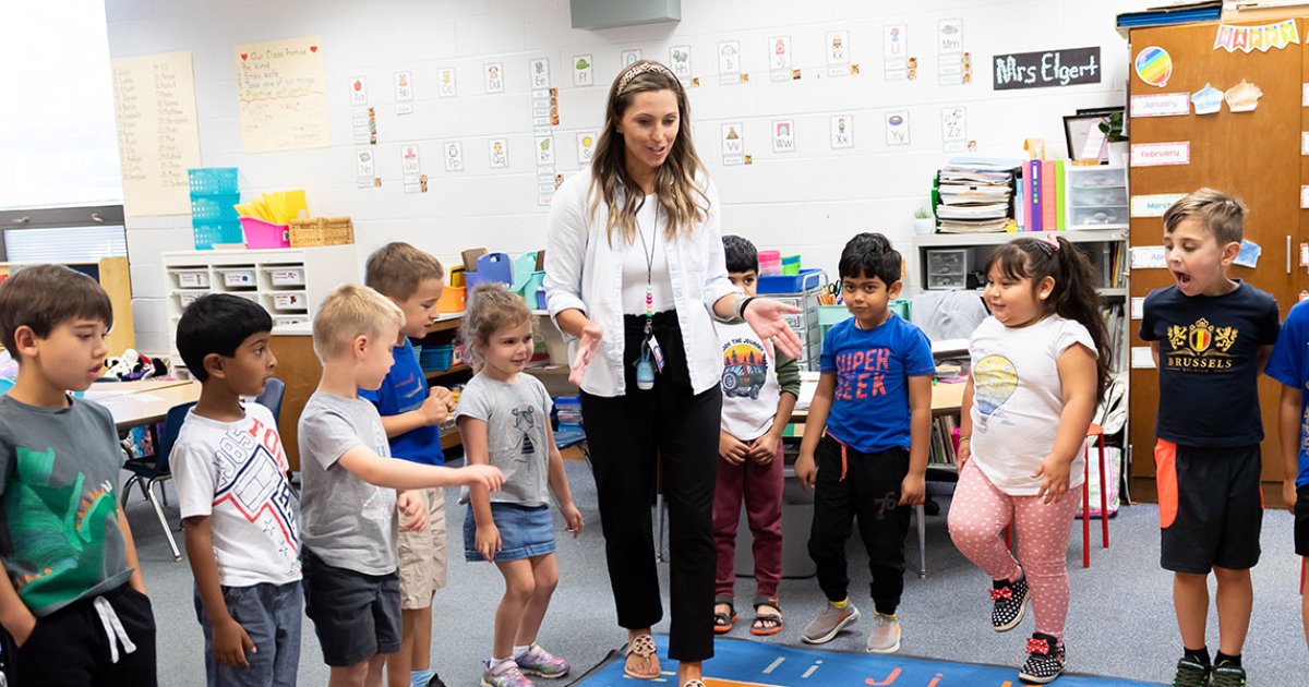 <a href="/fcpsnews/">Fairfax Schools 🌟</a> is hosting a job fair on Saturday, Feb. 3, from 9 a.m. to 12 p.m. at <a href="/JohnLewisHSFCPS/">Alfonso G Smith</a> 🏫

There will be networking and interviewing opportunities with representatives from various FCPS schools. Employment offers may be extended. 

For details: bit.ly/3u4BMNk