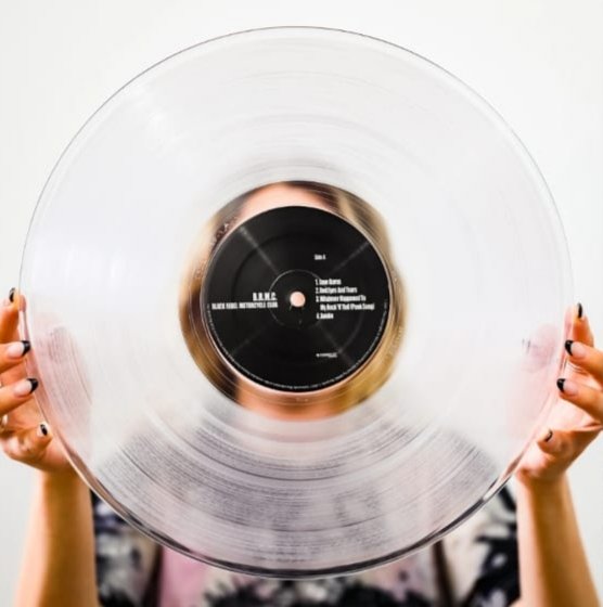 foremst1's tweet photo. ✌ A nossa escolha para começar os trabalhos do dia, foi o disco da incrível banda Black Rebel Motorcycle Club! 

🎸🖤 Eles mandam muito bem no rock'n'roll, e esse álbum é simplesmente sensacional! 🏴

 Useforemōst!
🌐 https://t.co/oNtErlnIz5 https://t.co/2T7TDtQQsE