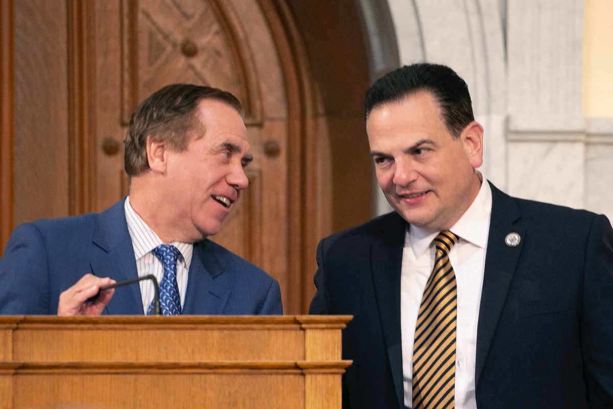 garymurphy30's tweet photo. ⁦@starledger⁩ tells the truth about #LibertyPark.  ⁦@SenPresScutari⁩ and ⁦@SpeakerCoughlin⁩ should commit to supporting and funding the vision of ⁦@NewJerseyDEP⁩.

Lawmakers who should know better dance to Fireman’s tune | Editorial https://t.co/3RT35DrjnT https://t.co/pX4yeOQ2LK