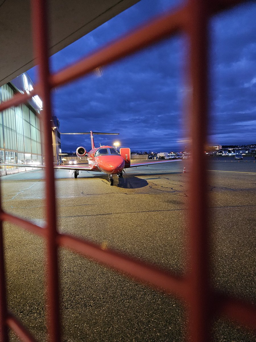 BrunoLauper's tweet photo. JAN24 Zürich Airport #C25C
•
#dchra #cessna #Cessna525C #CitationjetCJ4
#C25C #eaviation #tiltshift #miniatureeffect #bluehour #nightspotting #rainynight #samsung #galaxy23
#privatejet #corporatejets #businessjet #Planespotting #ZRH #ZurichAirport #AviationAction #aviation https://t.co/VzKiMHHvxC