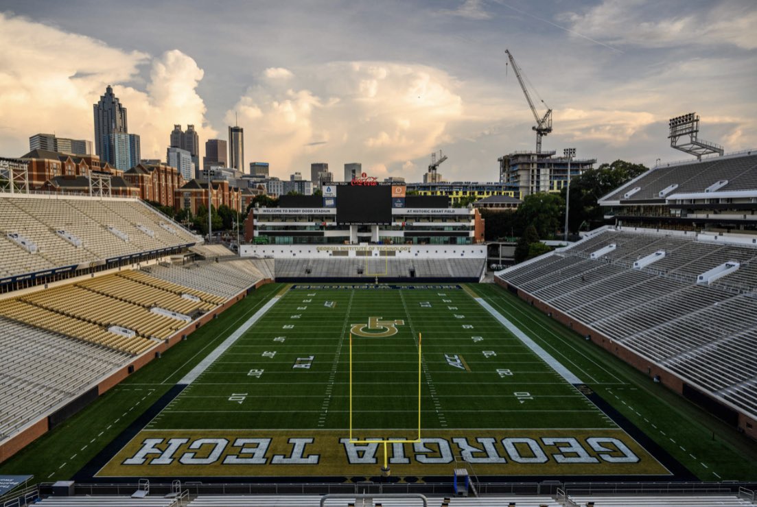 Jppowell_22's tweet image. I will be on the Flats this Saturday. Super excited to meet with @coach_norv and @GeorgiaTechFB staff. @GTAthletics @GeorgiaTech 
#Ramblinwreck #Sandpaper 

@yates55_2009 @causey_tom @MrTNT21 @kezmccorvey