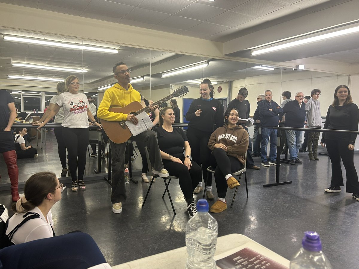 CentreStageCym1's tweet photo. Great rehearsal last night !! Get your tickets now!!! @TheatreDolman @DolmanTheatre @EntsSouthWales @EventsNewport https://t.co/vwnFoVXVmg