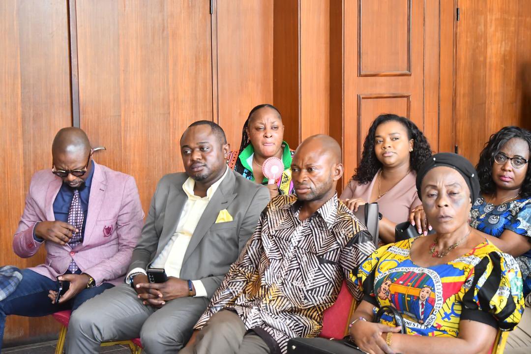 Int_Prov_Kin's tweet image. 30.01.24 : Répercutant les instructions d l’autorité urbaine, le Min. Prov. d l’Inter, a tenu 1 séance de travail avec les différents bourgmestres d Kin avec pr ordre du jour la sécurité ds les communes, l’assainissement des dites entités ainsi que le dossier Permis d’inhumation.