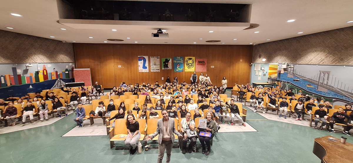 Q300school_NYC tweet media