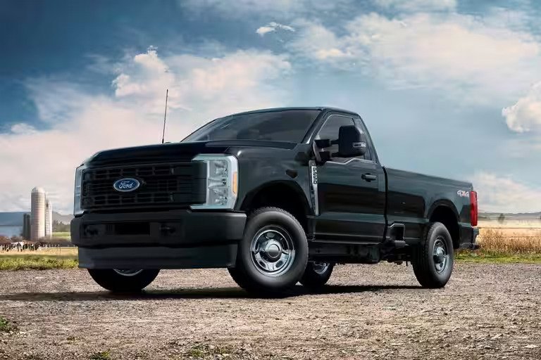 WinnerFordNJ's tweet photo. Master the demands of heavy-duty work with the 2024 Ford Super Duty F-350 XL. Unleash unparalleled strength and precision, as this truck embodies resilience, efficiency, and advanced capabilities, setting new standards for commercial performance on every job site. https://t.co/1spzkJwIcR