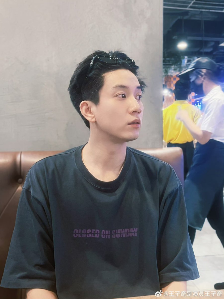 ManoodTingJeen's tweet photo. หวังจื่อฉี อินไทยเเลนด์ 😎 ฮืออยากเจอจังเลย

เพิ่มเติม คุณเขามาถ่ายซีรีส์ #余烬之上 ร่วมกับนางเอกซุนอี๋ ที่ไทยบ้านเราด้วยค่าา ขอให้ถ่ายทำราบรื่นนะคะ

#WangZiqi https://t.co/Lz5g8XQCNF