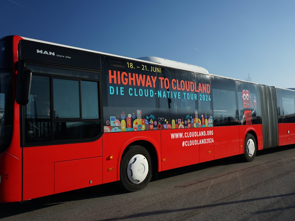 Highway 2 CloudLand: Demnächst startet eine einmalige Roadshow, bei der der digitale Fortschritt mit einem eigenen Tourbus auf der Überholspur ist, um an ausgesuchten Stationen in Deutschland halt zu machen. 🚌 scomp.ly/OVyeO39 

#CloudLand2024 #CloudNative