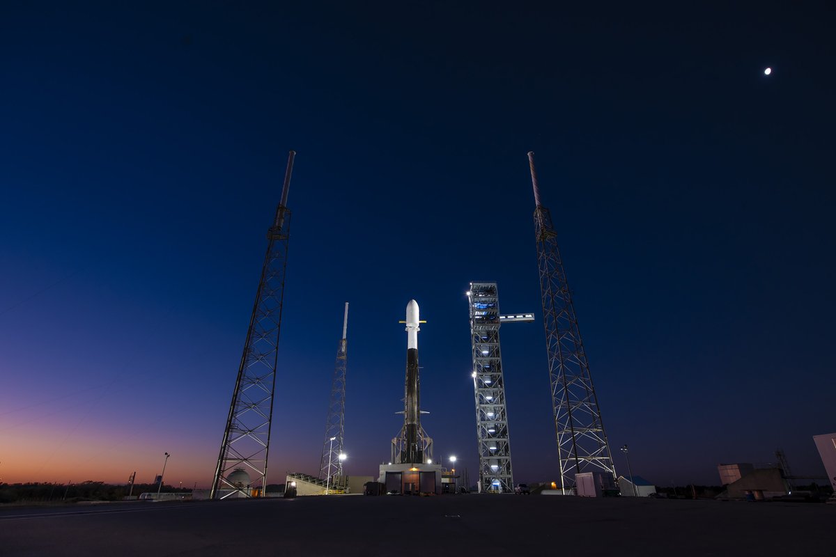 SpaceX's tweet photo. Sunrise at pad 40 in Florida. Falcon 9 is targeted to launch @NorthropGrumman’s NG-20 mission at 12:07 p.m. ET today → https://t.co/bJFjLCiTbK https://t.co/nkm4KZJNCV