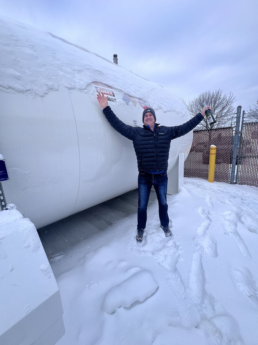 Slideproducts's tweet photo. We are excited to report that our new tank, named "Hank the Tank", is now fully operational!  

#SlideProducts #MoldProcessing #InjectionMolds #InjectionMolding #MoldMaking #MoldMaintenance #RustPreventative #PurgingCompound https://t.co/IcZmjHu7Ri