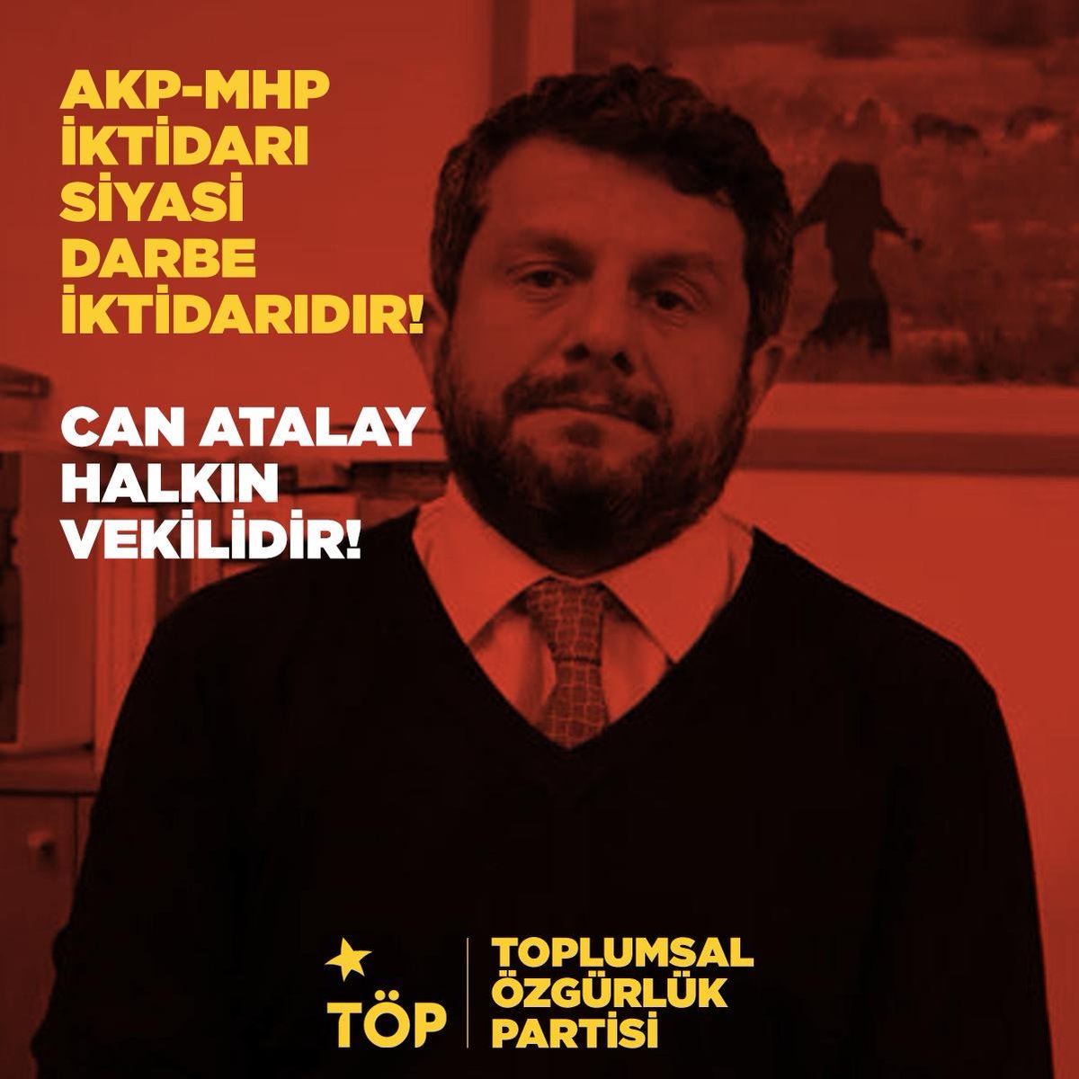 TİP Hatay Milletvekili Can Atalay'ın vekilliğini düşürecek karar Meclis'te okutuldu!
Düşürülen sadece Can Atalay'ın vekilliği değil aynı zamanda halkın iradesidir.
Halkın iradesine yapılan bu siyasi darbeyi kabul etmiyoruz. Darbeciler halka hesap verecek!
#CanAtalay