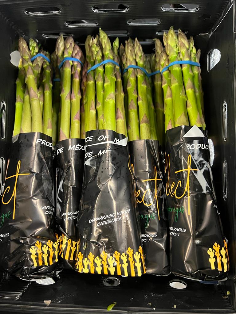 Fresh arrivals everyday of Mexican new season asparagus. Call us on 01580 232300 to secure your order.