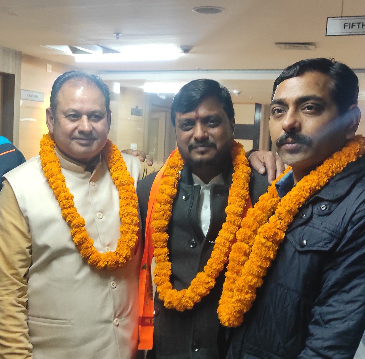 atalzillabjpchd's tweet photo. आज #ChandigarhMayorElections में #INDI गठबंधन के विरुद्ध @BJP4Chandigarh के तीनों प्रत्याशियों को जीत की हार्दिक बधाई। @manojksonkarbjp बने महापौर, @KuljeetSandhu03 बने वरिष्ठ उप महापौर और @rajinders4bjp बने उप महापौर।
@TawdeVinod 
@manthriji https://t.co/S8kolVdQNJ