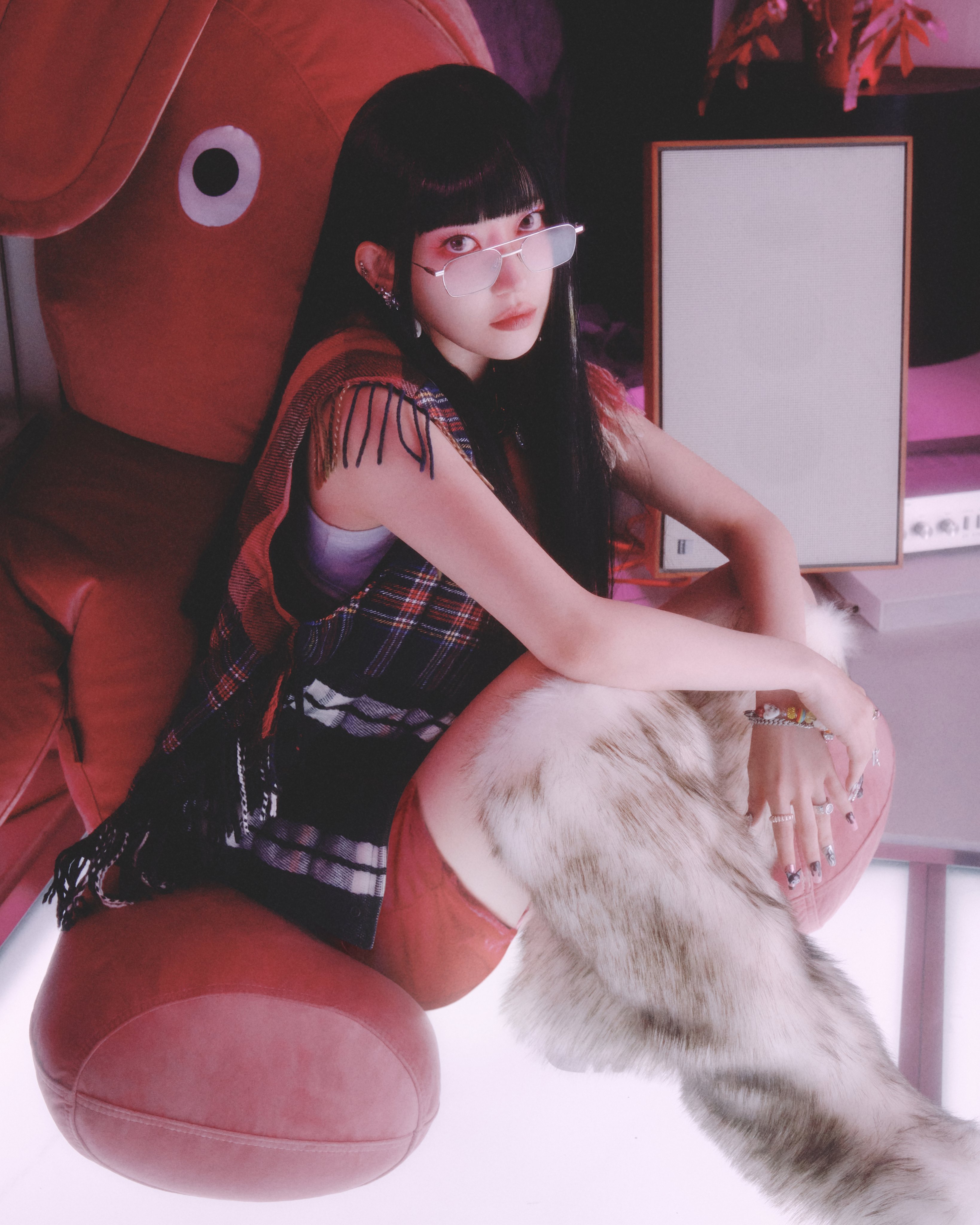 GFGQVYWbIAAwbKd?format=jpg&name=4096x4096