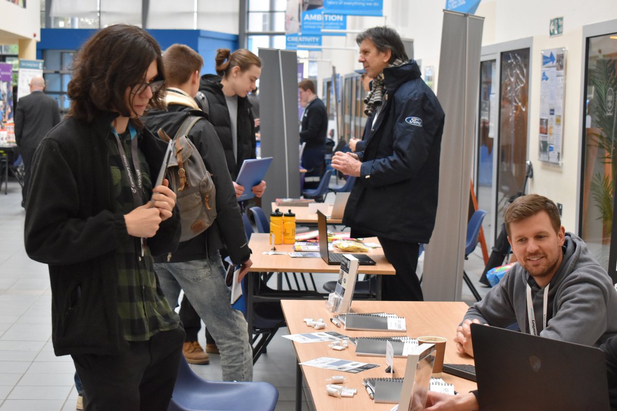 Our Engineering and Motor Vehicle Trade Fair has taken place today. 🚗🔧 Thanks to all our partners who attended and helped our students explore their options such as @KUKA_UK, @Kent_cc, @AmeyLtd and @AmphenolLtd. 👏 See how we can help your business: ekcgroup.ac.uk/collaborate-wi…