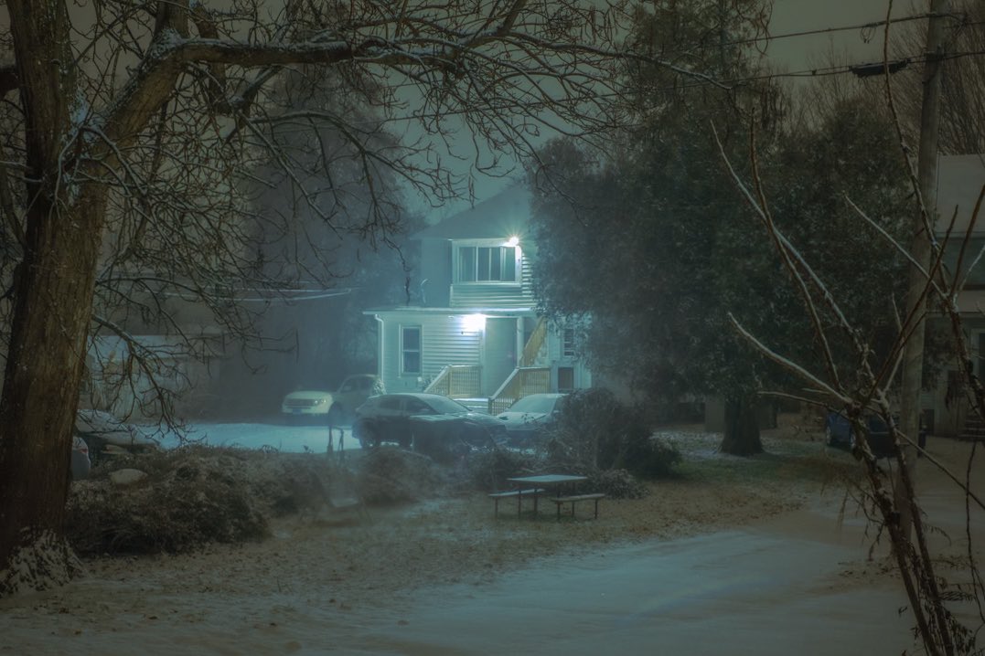 Lofihour1's tweet photo. winter in connecticut [series] https://t.co/nVokrmtrK7