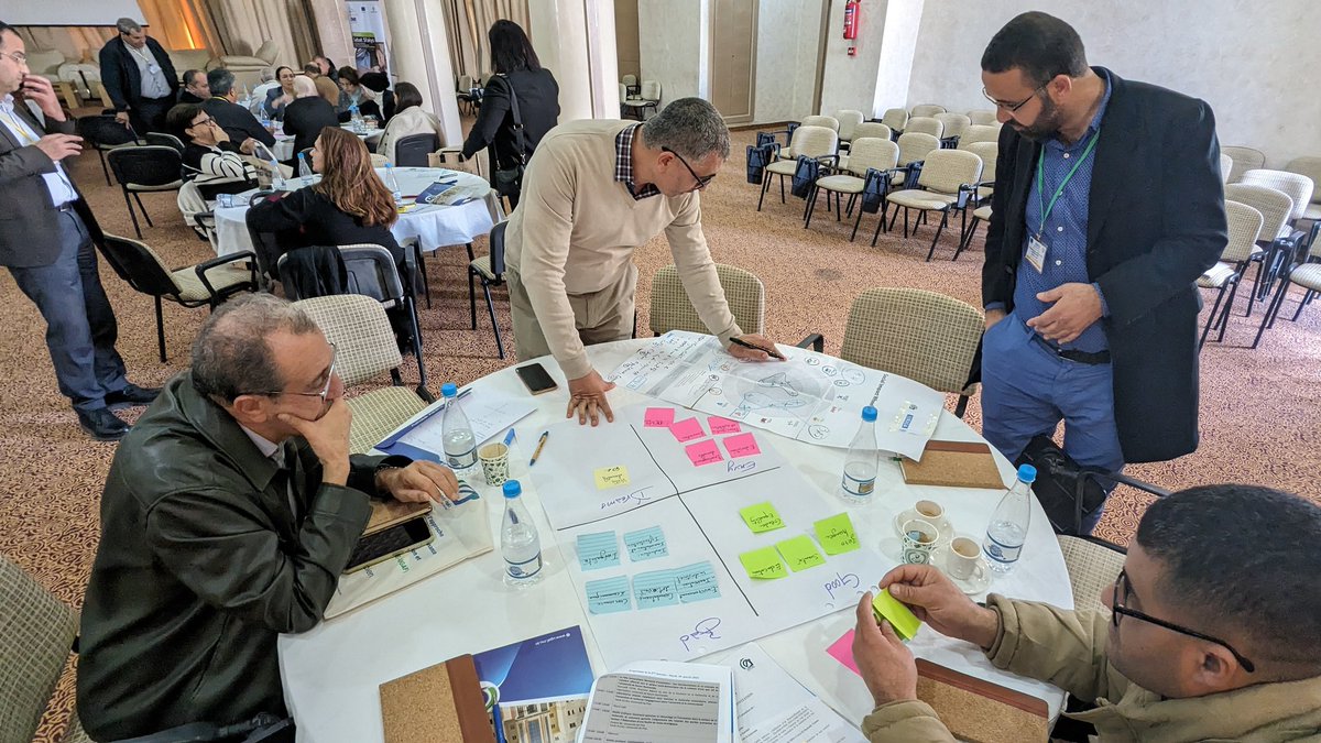 biralnas's tweet photo. Deuxième journée de formation @info_dirasa a Tozeur #Tunisie 🇹🇳. Aujourd'hui travail de groupe pour définir des feuilles de route stratégiques pour valoriser la #recherche universitaire et stimuler l'innovation.
#DIRASA #Governance #university https://t.co/Yrt1QWoVgI