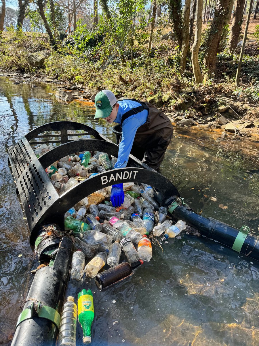 Where there’s rain, there’s trash! 🌧️ Trash Trap Fellow Gillian Barber is pictured here cleaning out our trap at Chamblee's Dresden Park after a recent storm. Thank you to our Dresden Park trash trap sponsor @CoxEnterprises for helping to keep our waters trash-free!
