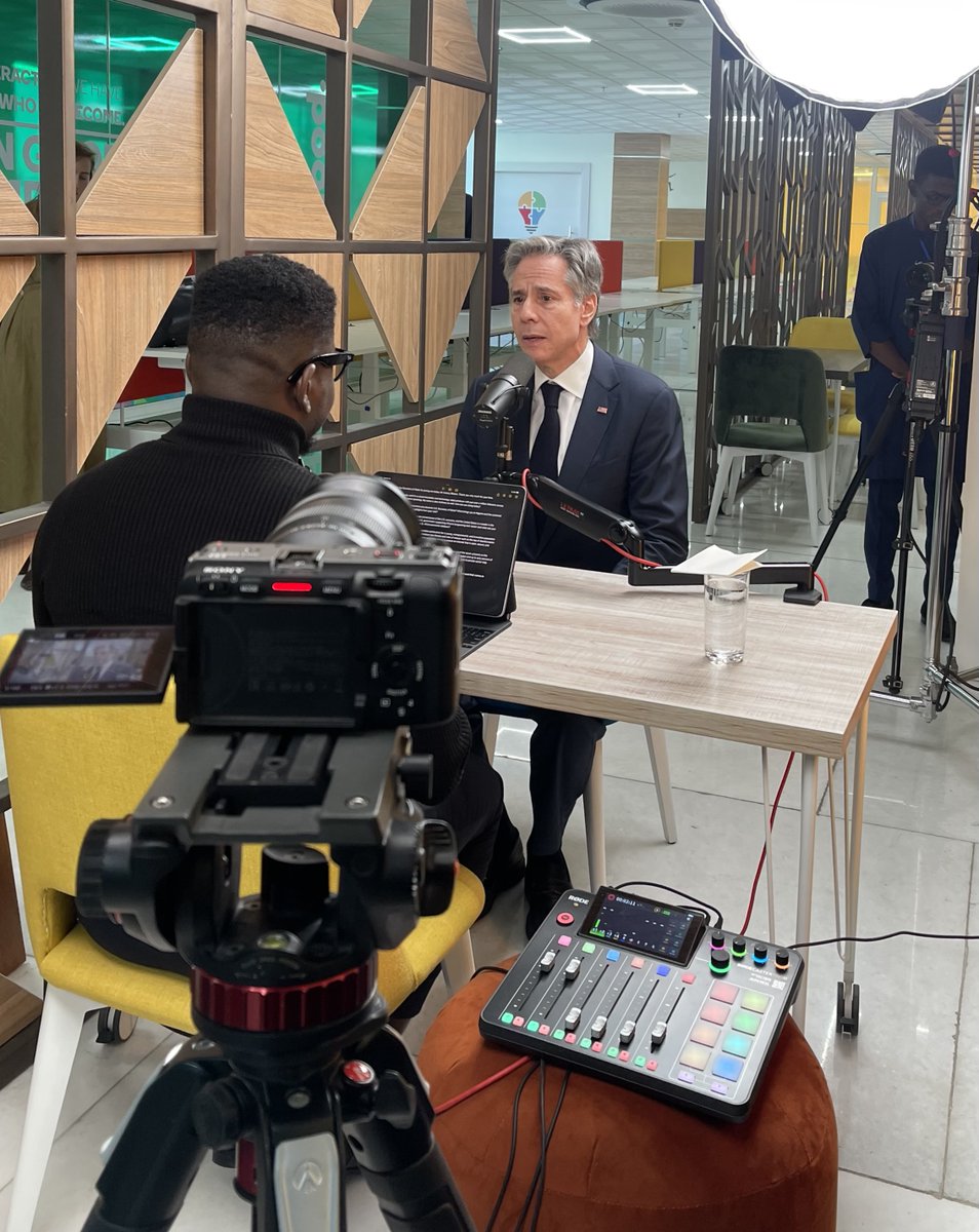 Fosudo's tweet image. Super Honoured to have discussed technology in Nigeria with the 3rd Highest Ranking Official in the United States Government. 
Our video is out now on YouTube 🙌🏾