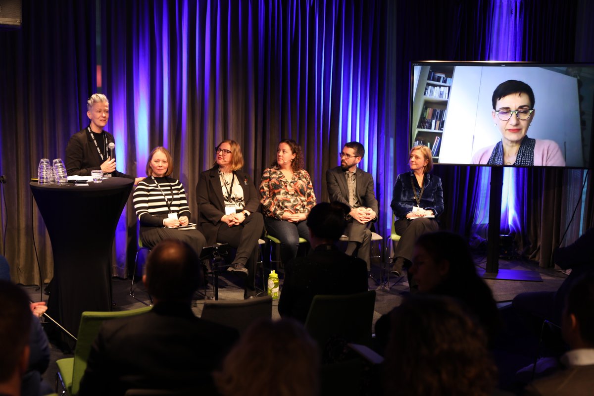 All eyes on the #Arctic!

We have launched two projects - the Arctic Urban- Regional Cooperation &amp; the Youth Together for Arctic Futures to enhance social, environmental &amp; community cooperation for the future of the Arctic.

🔗europa.eu/!R9c7x3

#EUForeignPolicy #EUArctic